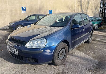 VW Golf Volkswagen Trendline