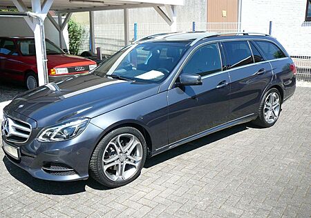 Mercedes-Benz E 250 CGI BlueEfficiency,Navigation,Panoramadach,!