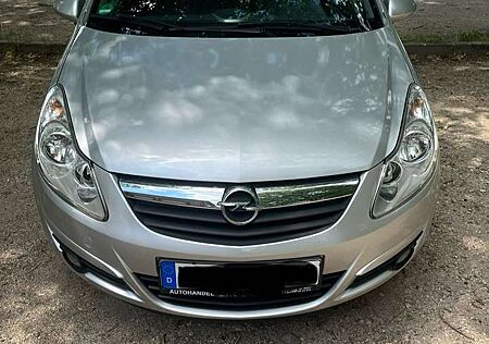 Opel Corsa 1.2 16V Cosmo