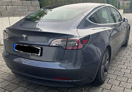 Tesla Model 3 Standard Reichweite Plus Hinterradantrieb