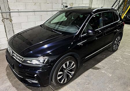 VW Tiguan Volkswagen High / R-LINE 4M*LEDER*LED*DYNAUDIO*360*KEY*MEMORY