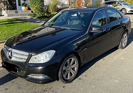 Mercedes-Benz C 180 C-Klasse CGI BlueEFFICIENCY Avantgarde