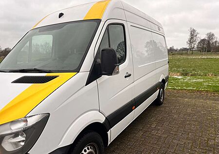 Mercedes-Benz Sprinter Mit Glasfaserkabine