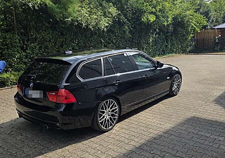 BMW 335 3er Touring 335i xDrive Touring
