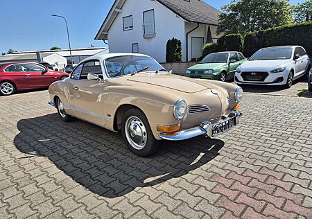 Volkswagen Karmann Ghia Coupe schönes restauriertes Coupe