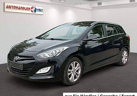 Hyundai i30 Kombi 1.6 CRDi T-Leder AAC PDC SHZ LHZ BT