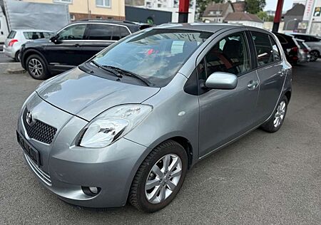 Toyota Yaris Team*Klima*E Fenster*Allwetterreifen