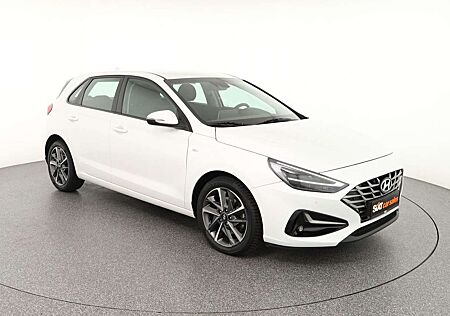 Hyundai i30 gebraucht kaufen Hyundai i30 1.0 T-GDI Trend|LED|NAV|SHZG|PDC+Kamera|17"