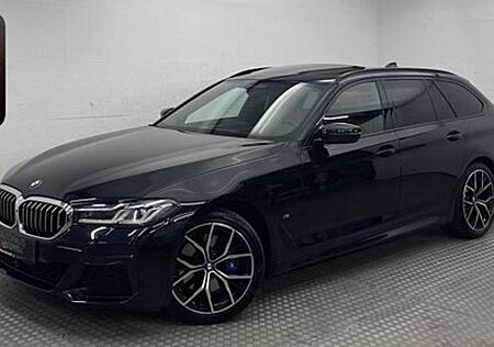 BMW 530 i xDrive Touring M SPORT PANO+AHK+360+HUD+