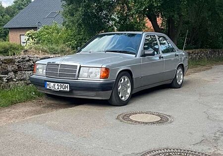 Mercedes-Benz 190 E 1.8 Sportline 5 Gang TÜV AU NEU 8 / 2027