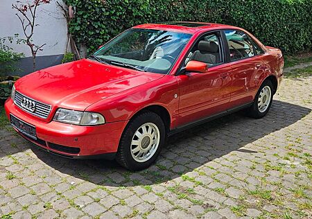 Audi A4 Audi A4B5 1,8 125 PS Bj 1997 bald Oldtimer