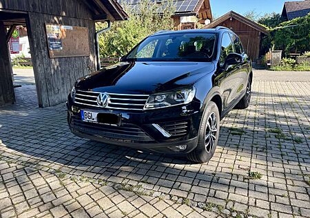 VW Touareg Volkswagen Diesel 3.0 V6 TDI SCR Blue Motion DPF