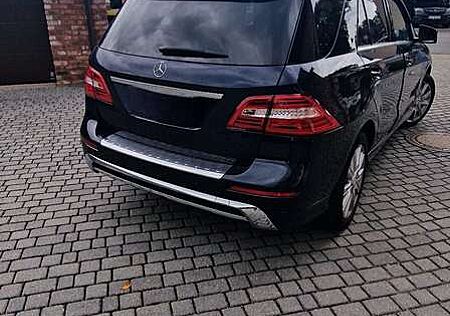Mercedes-Benz ML 350 BlueTEC 4MATIC 7G-TRONIC Edition 1