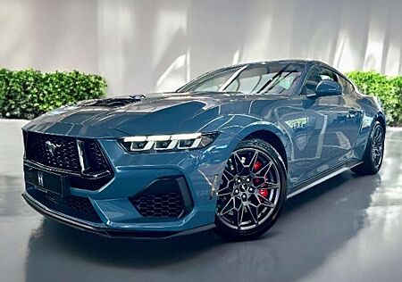 Ford Mustang GT V8 Fastback Automatik + MagneRide