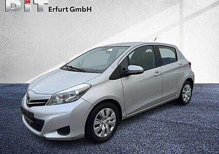 Toyota Yaris 1.0 Life Navigation, Kamera , Klima