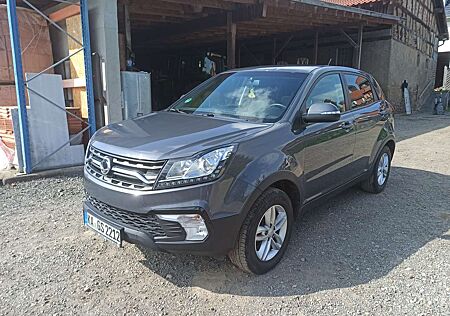 SsangYong Korando +2.2+e-XDi+220+2WD+Sapphire