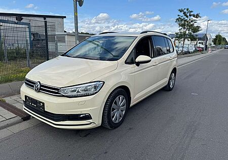 VW Touran Volkswagen 2.0 TDI SCR DSG Trendline