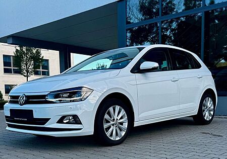 VW Polo Volkswagen Highline*WENIG KM*AUTOMAT*APPLE*SHZ*LED*NAV