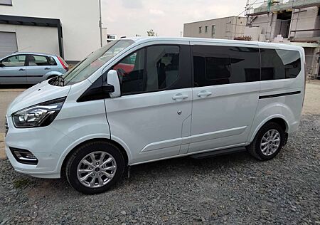 Ford Tourneo Custom 320 L1H1 VA MH Titanium