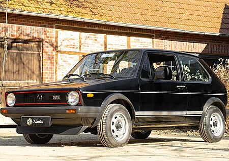 VW Golf GTI Volkswagen Golf 1 GTI/2.Hand/ Originalzustand/111tkm!
