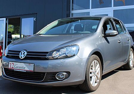 VW Golf Volkswagen Highline PDC vo. u. hi. Sitzhzg vorne