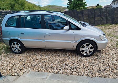 Opel Zafira A Njoy 1, 6 Style-Paket*Navi*Klima*8fach