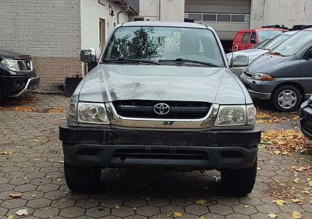 Toyota Hilux Xtracab