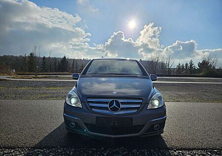 Mercedes-Benz B 180 BlueEFFICIENCY