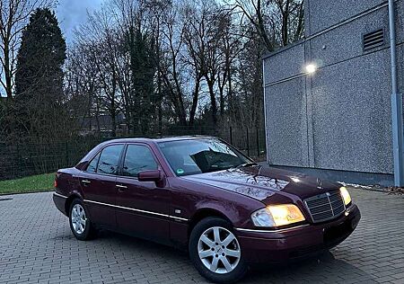 Mercedes-Benz C 180 Elegance