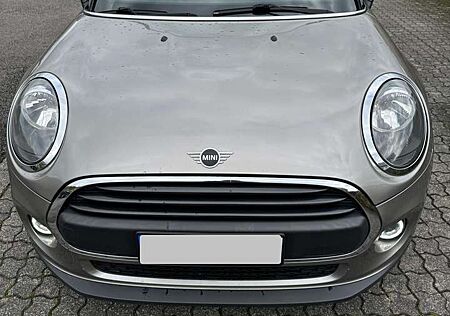 Mini ONE 5-TÜRER Aut.