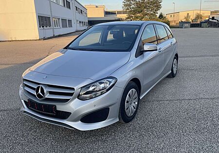 Mercedes-Benz B 180 B180 1.6/NAV/PDC/Top Zustand