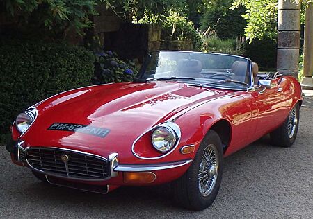Jaguar E-Type series 3 V12