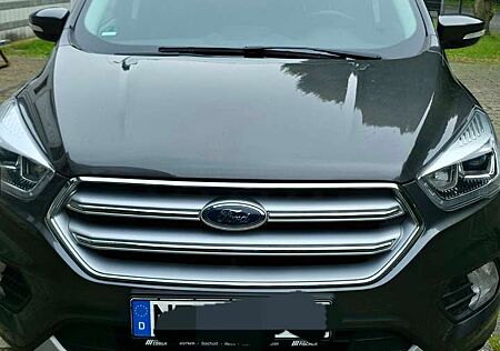 Ford Kuga 1.5 EcoBoost 4x4 Aut. Titanium