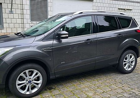 Ford Kuga 1.5 EcoBoost 4x4 Aut. Titanium