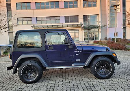 Jeep Wrangler 2.5 Sport nur 105 Tkm-Hardtop