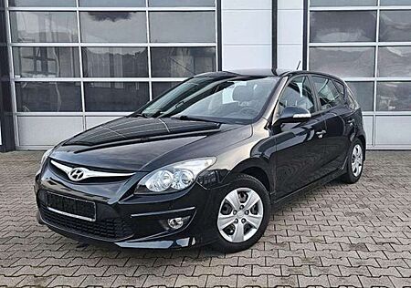 Hyundai i30 1.6 CRDi FIFA WM Edition *Sitzheizung*