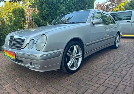 Mercedes-Benz E 240 ELEGANCE Automatik 86000km Scheckheft