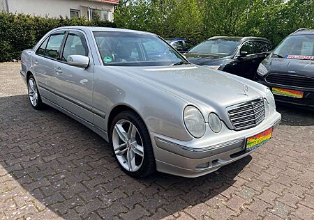 Mercedes-Benz E 240 ELEGANCE Automatik 86000km Scheckheft