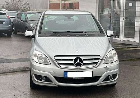 Mercedes-Benz B 200 CDI (245.208)SCHECKHEFT *AUTOMATIK GETRIEBE*