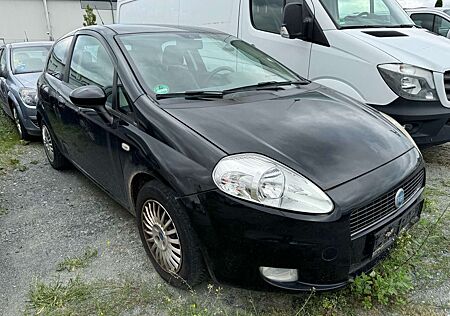 Fiat Grande Punto 1.3 Multijet 16V KLIMA 1-HAND SERVO 8-RÄDER ABS