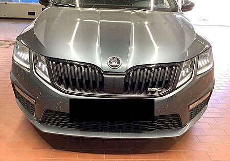 Skoda Octavia Combi / RS / 2.0 TDI (135 kW / 185 PS) / 4x4 / DSG