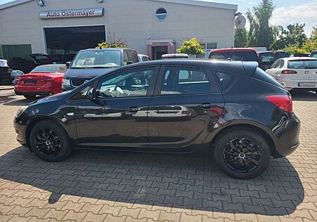 Opel Astra J Lim. 5-trg. Edition