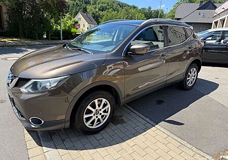 Nissan Qashqai 360° 4x4 Navi,R,Kamera,Pano,2.Hand