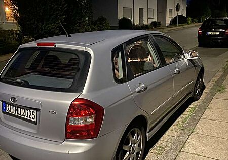Kia Cerato 1.6 LX