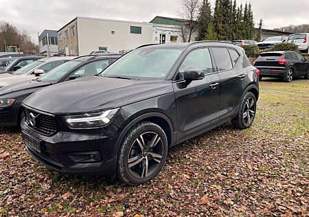 Volvo XC 40 XC40 B4 Benzin AWD R-Design 8G-Aut/Leder/H+K/19"