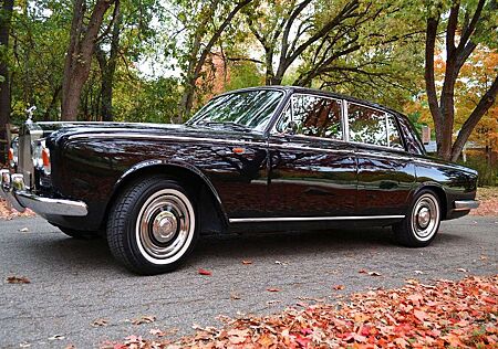 Rolls-Royce Silver Shadow