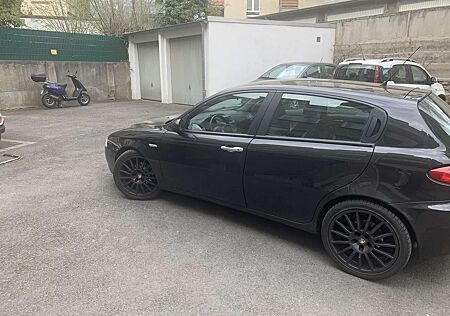 Alfa Romeo 147 1.6 Twin Spark ECO Shape