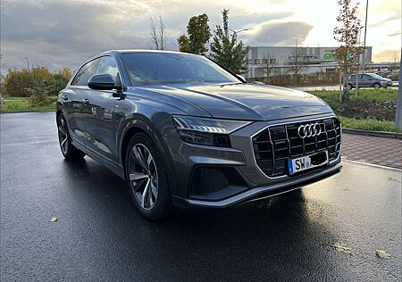 Audi Q8 50 TDI quattro tiptronic