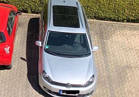 VW Golf Variant Volkswagen 1.6 TDI DPF Exclusive