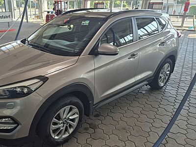 Hyundai TUCSON 2.0 CRDi 4WD Style